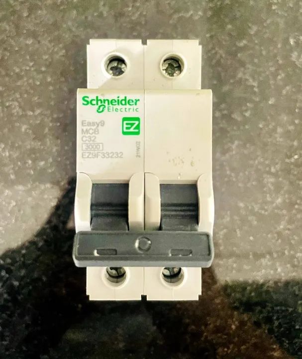 Disjuntor Din Bipolar EASY9 2P 32A Curva C 3000A Schneider - Foto 3
