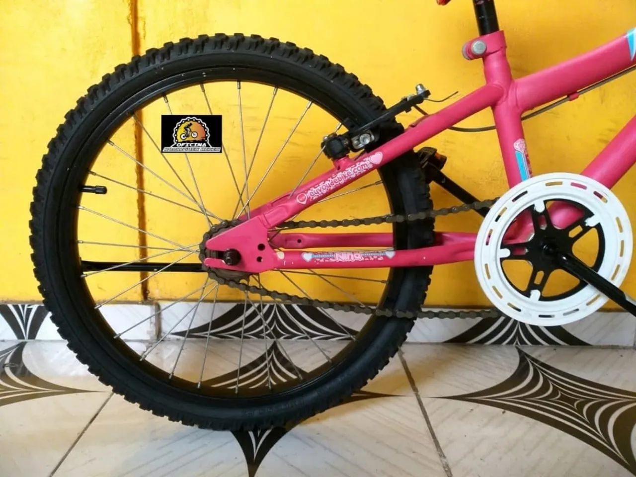 Bicicleta juvenil semi nova aro 20, Entregamos à domicílio.  - Foto 4
