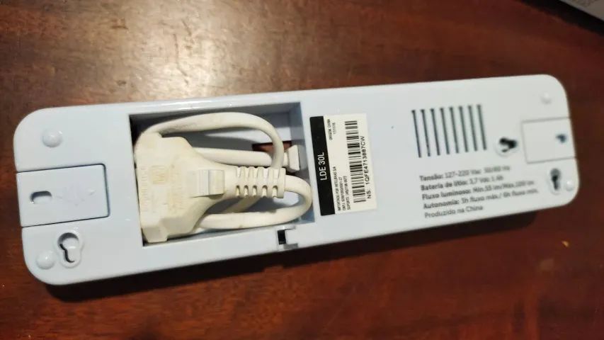 Lâmpada/luminária de Emergência - Foto 3