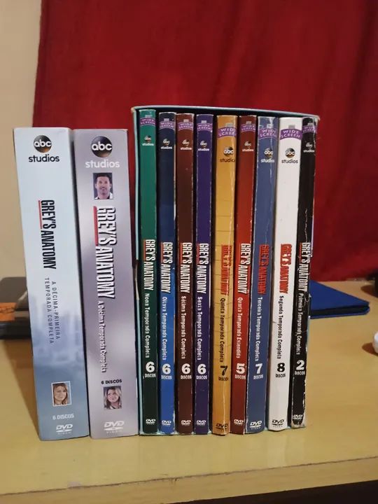 Grey's Anatomy - Box com Temporadas 1 a 9 + temporadas 10 e 11 - Foto 2