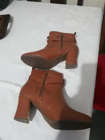 Bota feminina número 35 pouco uso  - Foto 3