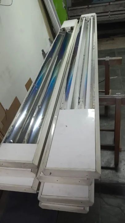 Luminária com duas lâmpadas