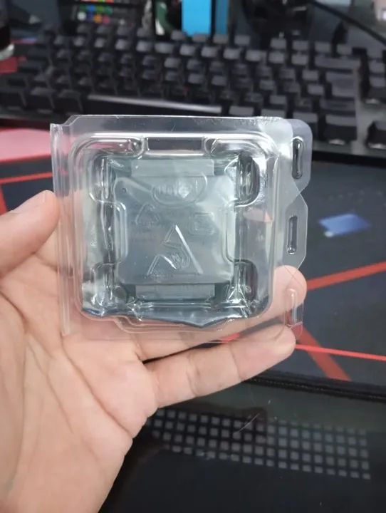 Processador Intel Xeon E5-2650 V3 CM *3701 de 10 núcleos e 3GHz de frequência - Foto 3