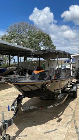 Barco Calaça Pesca e Lazer 6 metros
