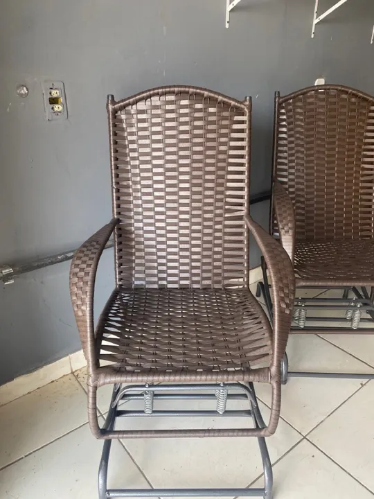 Poltronas de fibra sintética - Rústicas e confortáveis