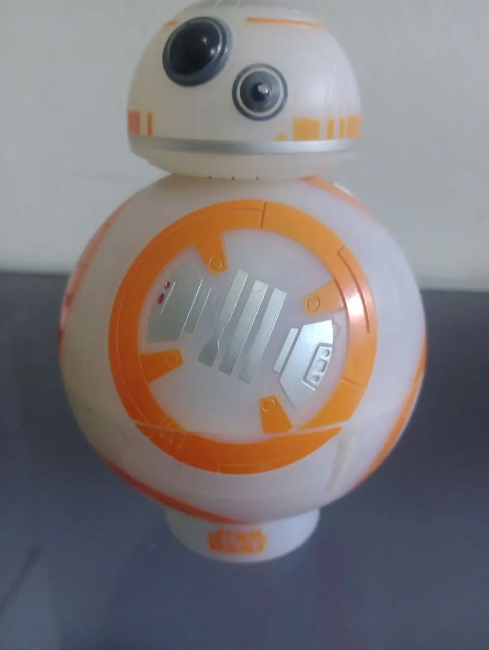 Boneco Robô Star Wars B B 8 a pilha 