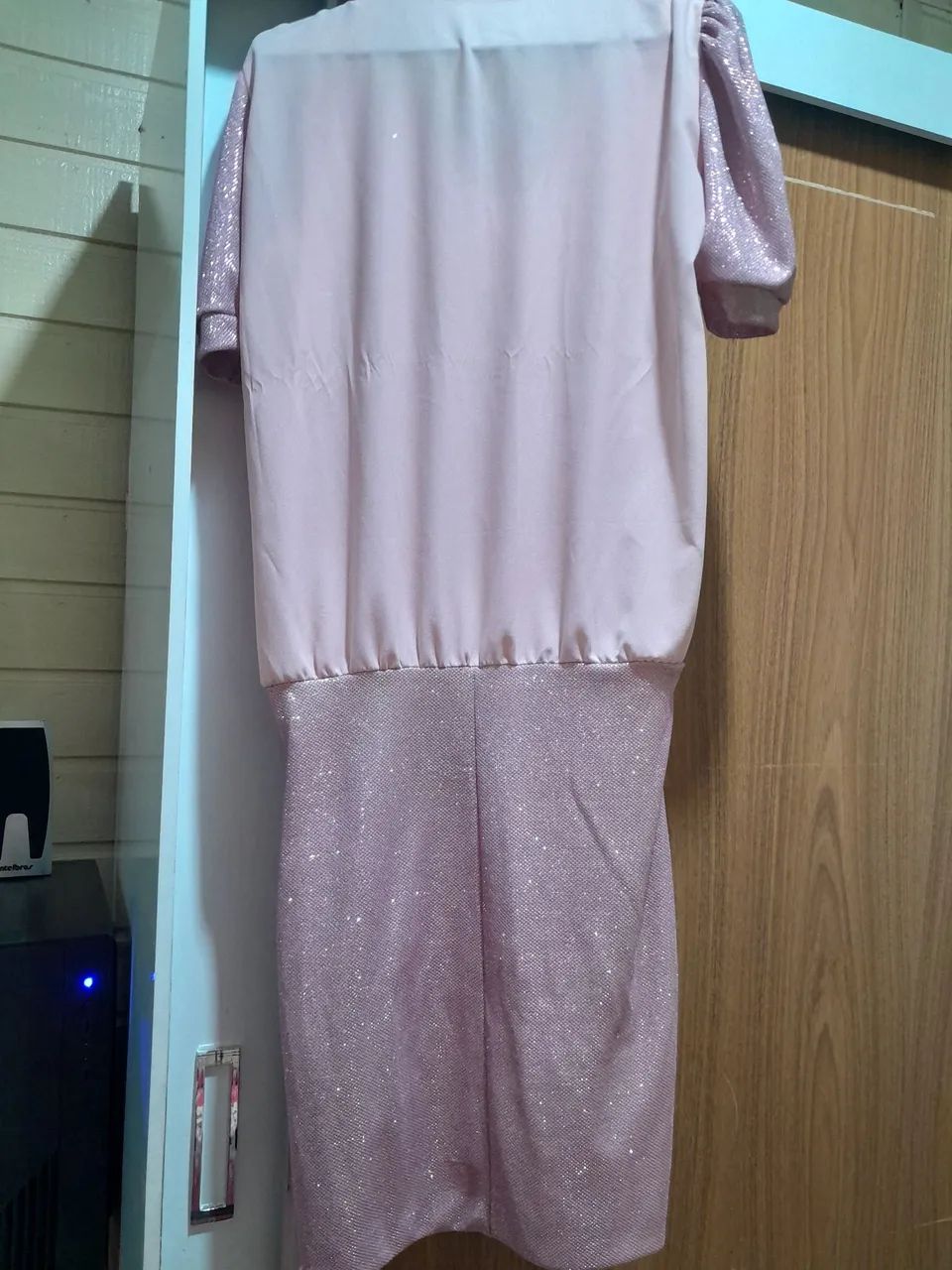 Vestido Pink com Detalhes em Paetê - Foto 2