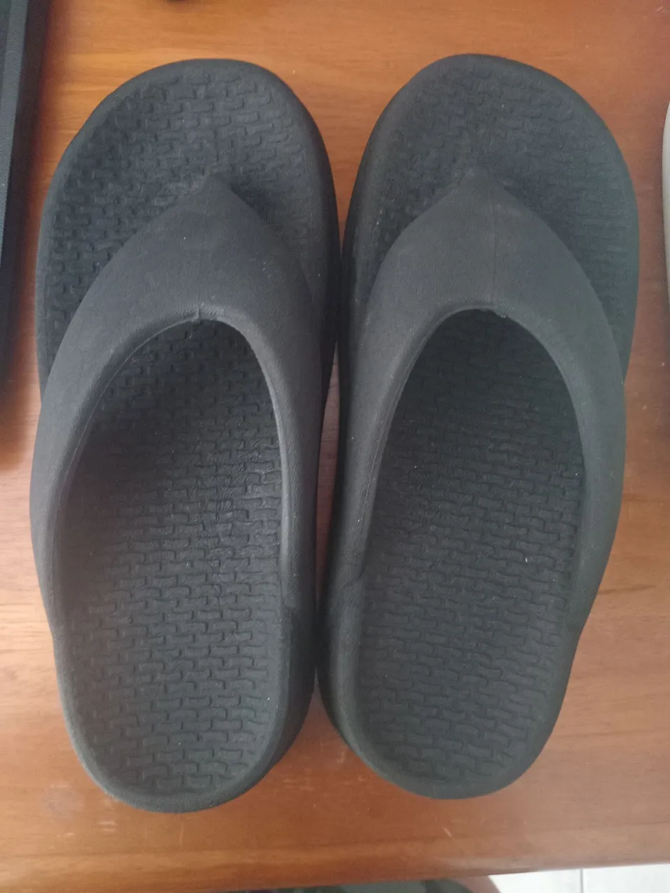 Chinelo nuvem Preto
