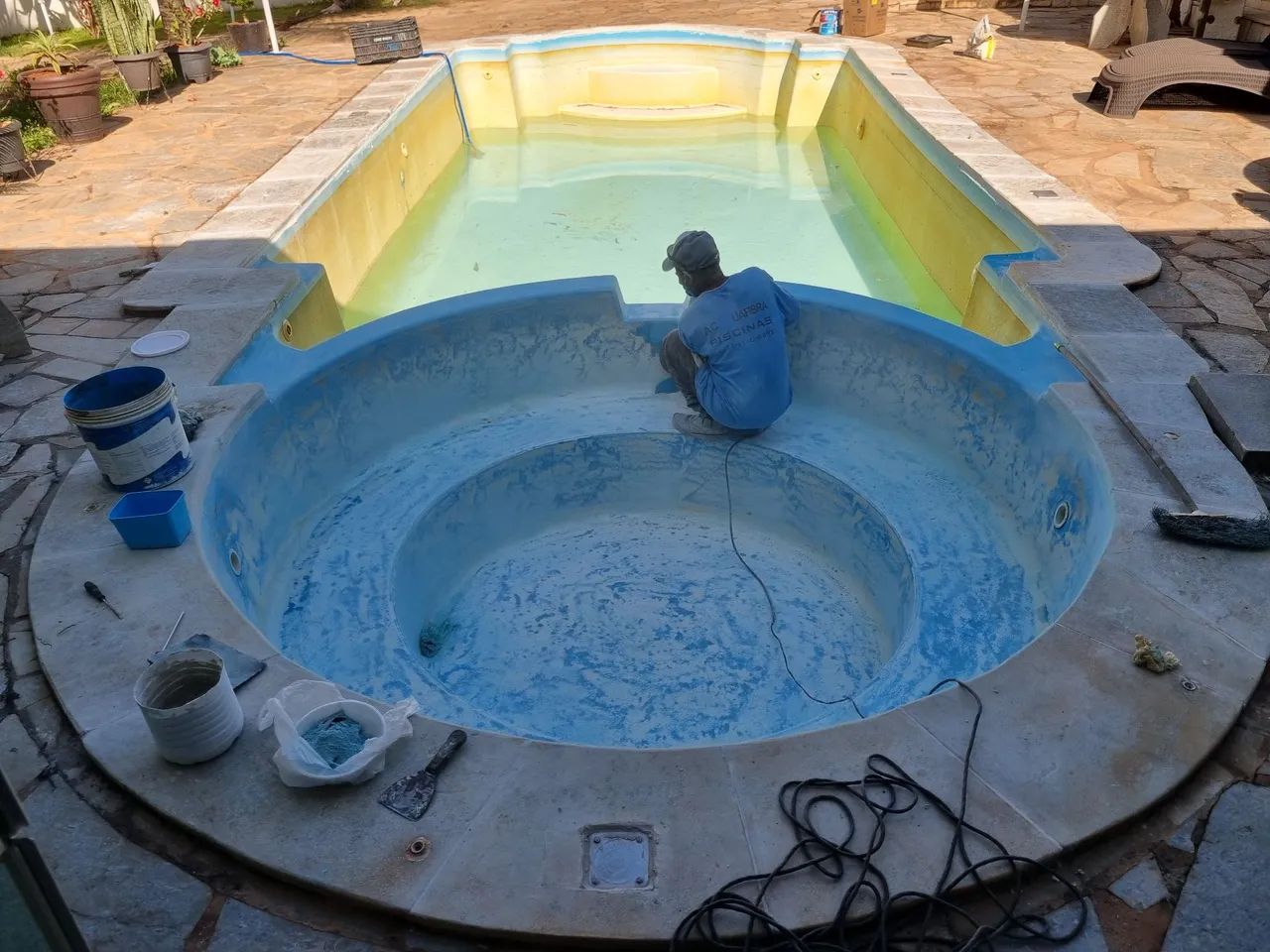 Reforma e pintura de piscinas em geral