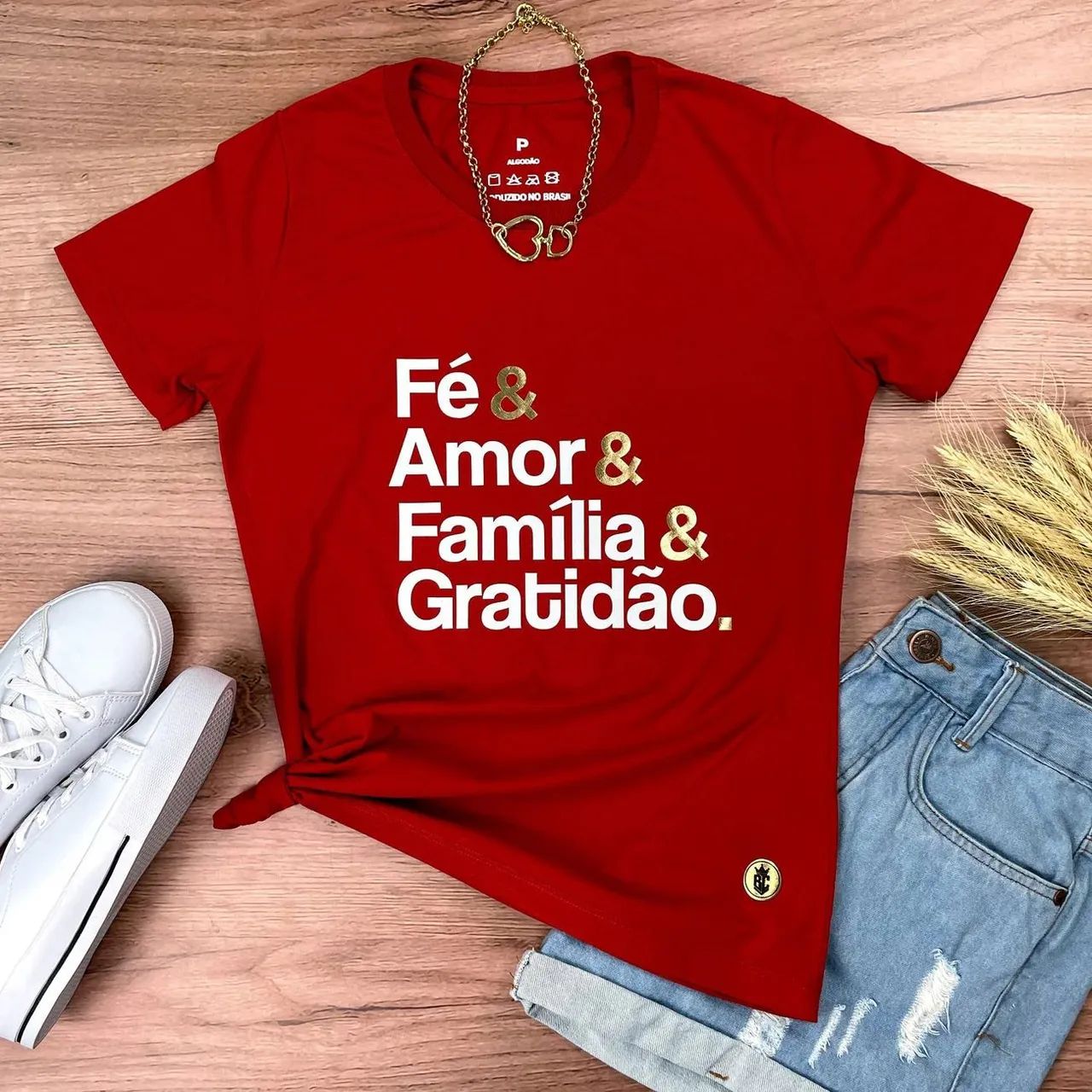 Camiseta Labubu com estampa de coelho - Foto 5
