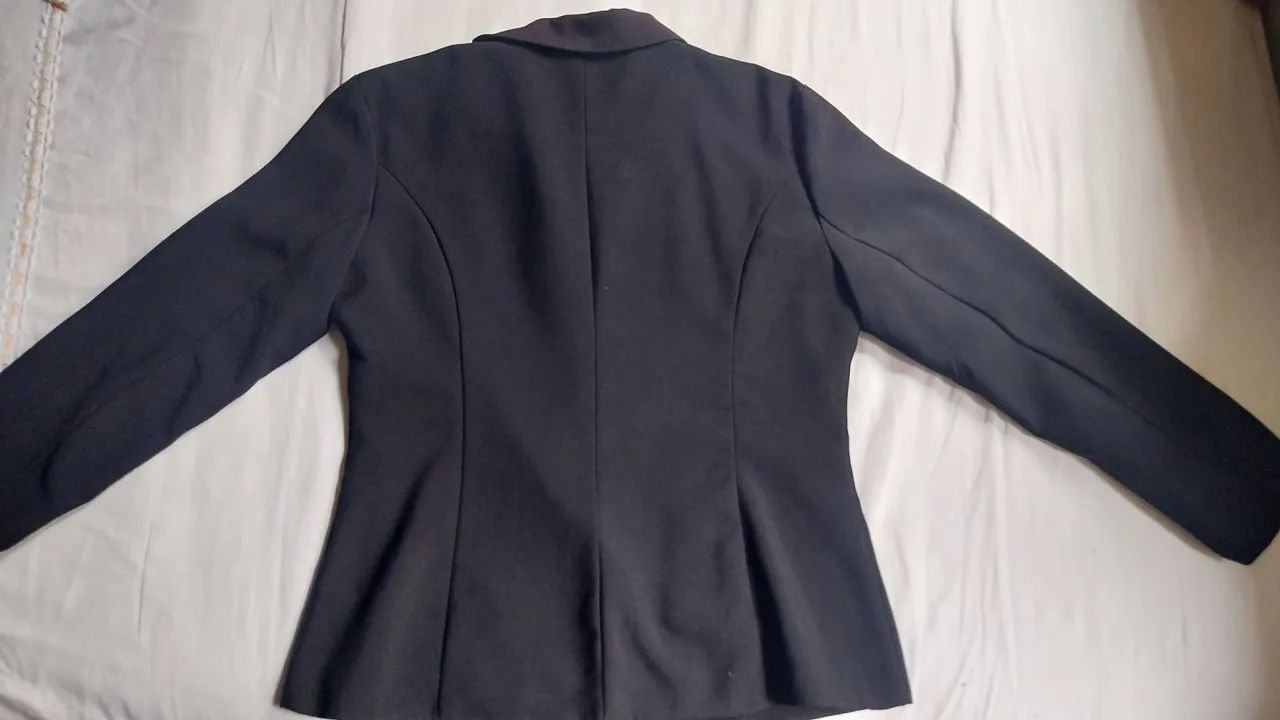 Blazer Feminino Preto Helgi Veste tam M/G - Foto 2