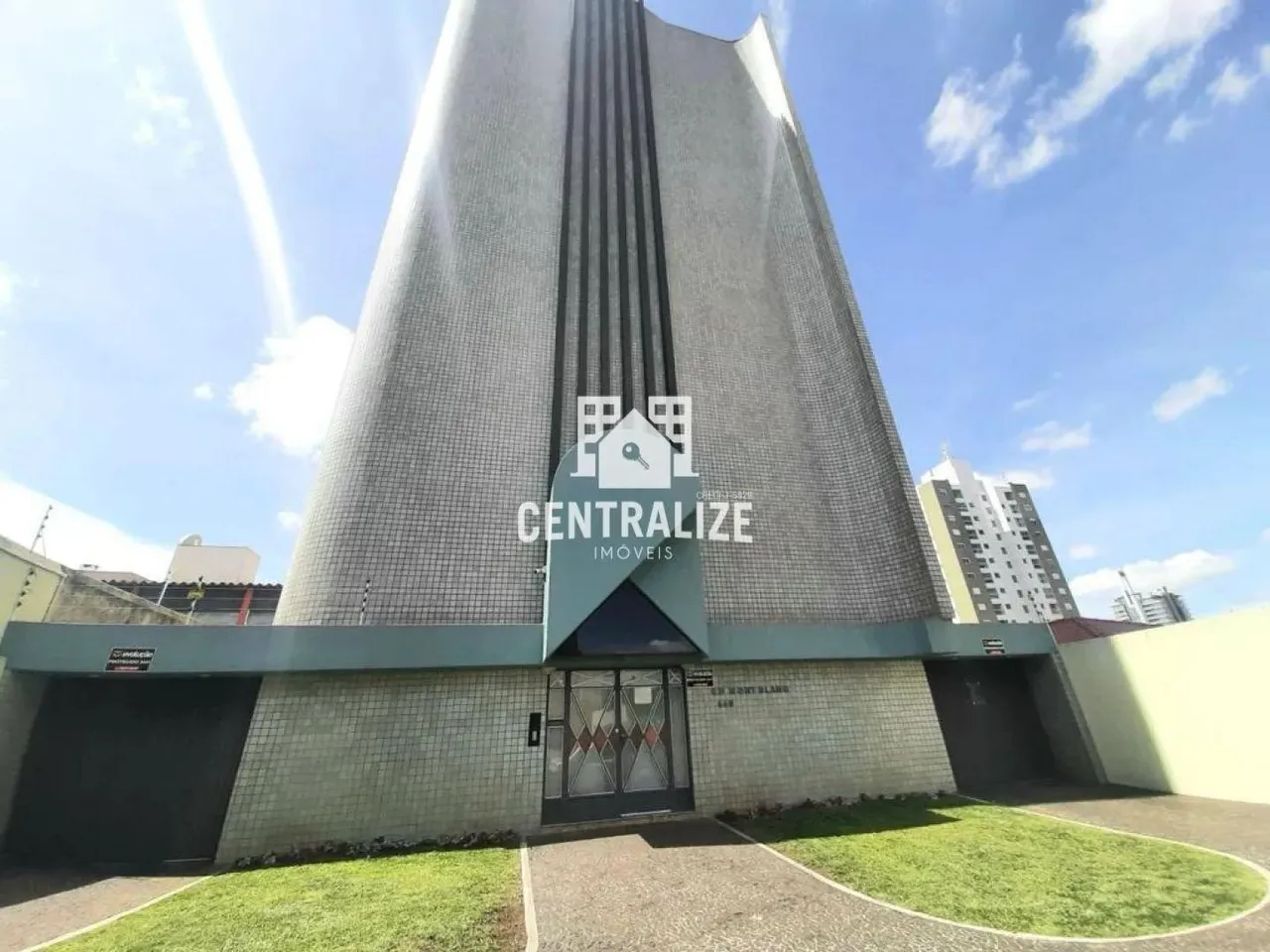VENDA - COBERTURA EM EDIFÍCIO MONTBLANC - CENTRO - PONTA GROSSA - PR
