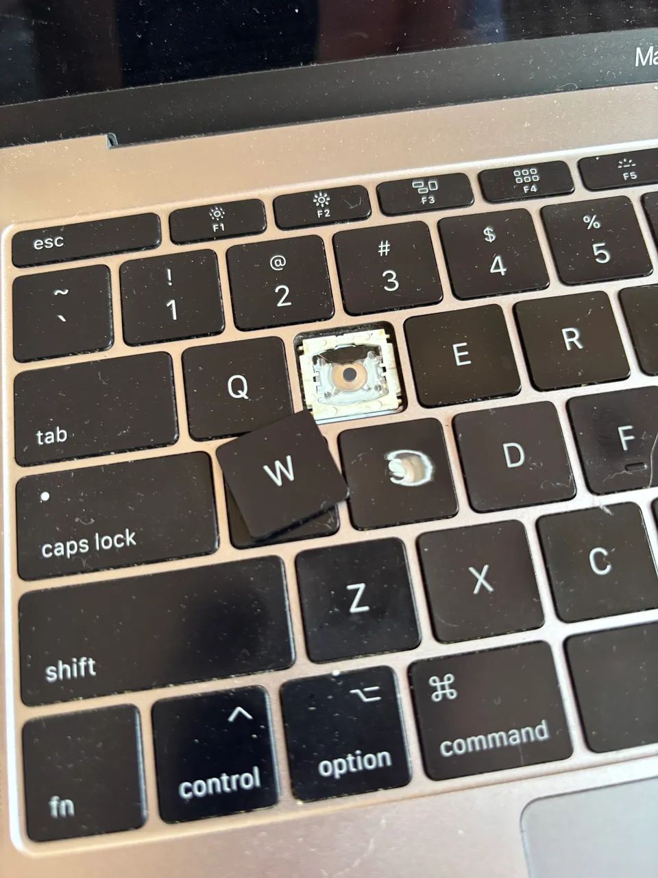 Macbook Pro 13.3  8gb De Ram 256gb Ssd Apple Core I5 - Foto 4