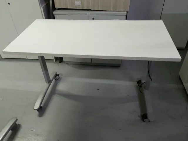 Mesa de Escritório Dobrável  com Rodinhas - Foto 6