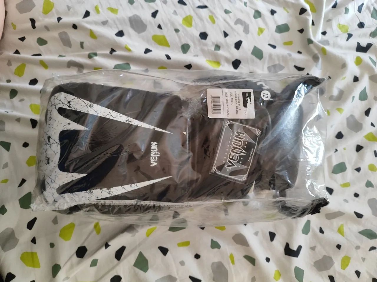 Luva venum giant para muay Thai e boxe 12 oz - Foto 4