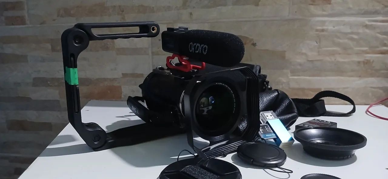 Filmadora profissional com acessórios - Foto 2