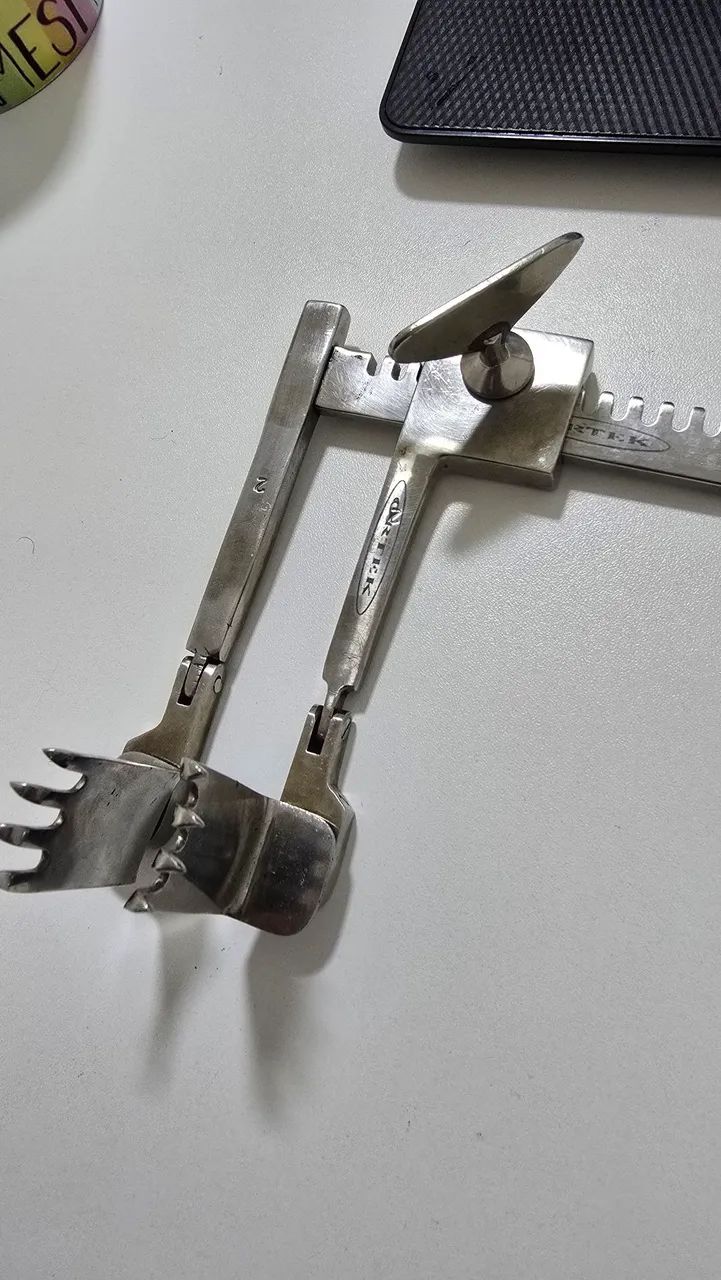 Afastador Cirúrgico Autoestático de Caspar Universal  - 13cm - Foto 4