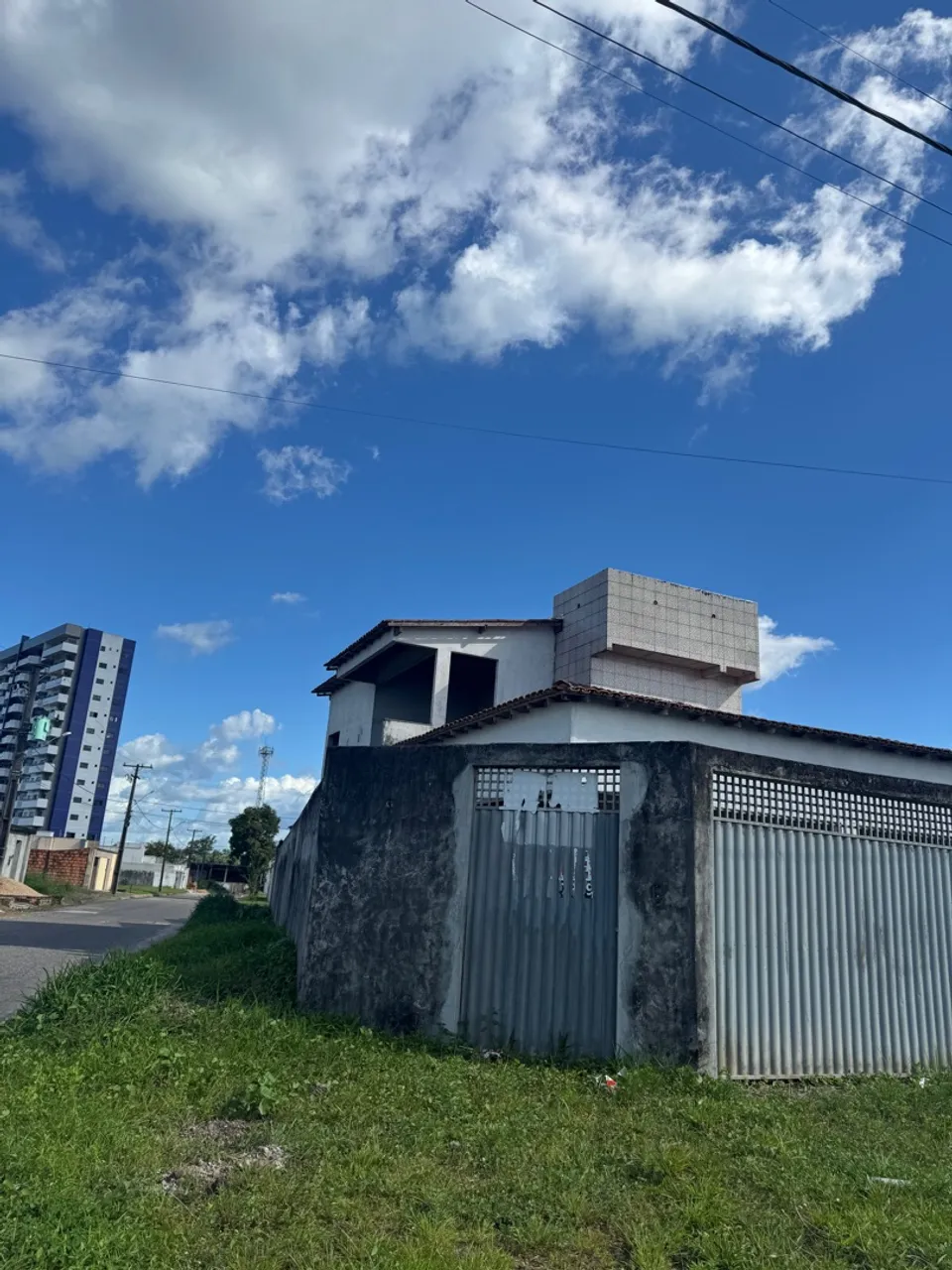 Vendo uma linda casa