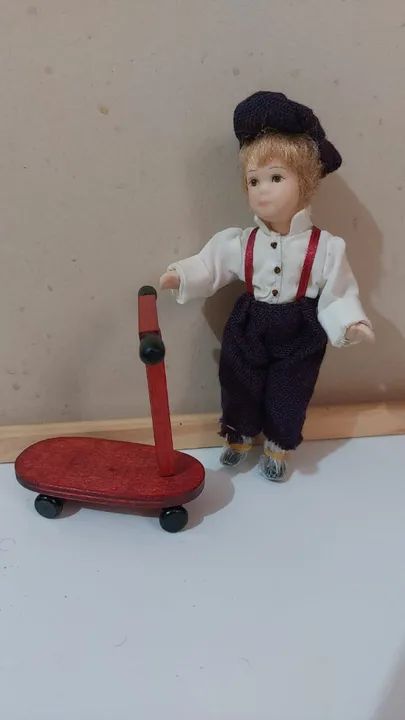 boneca de porcelana de época