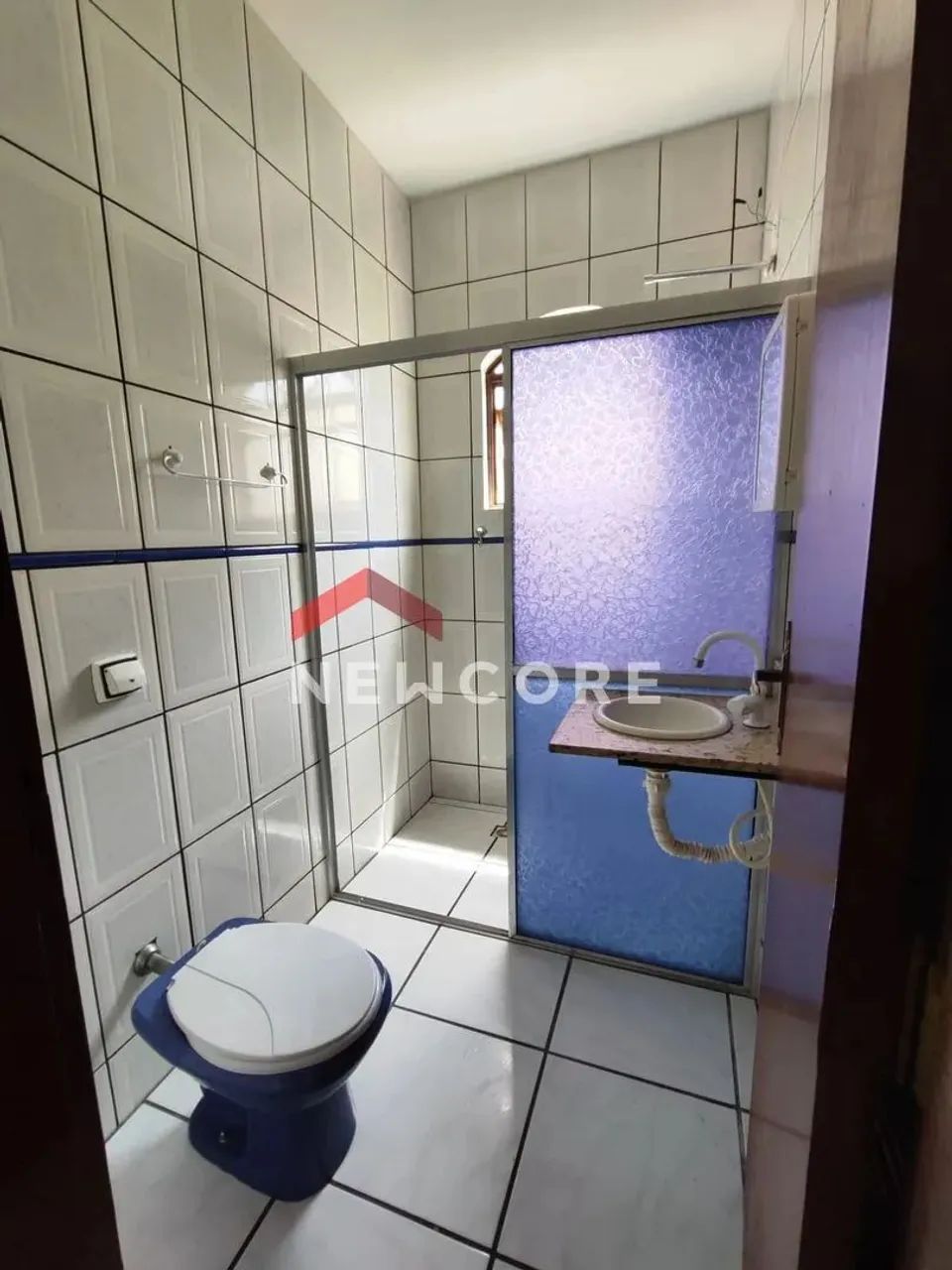 Casa em Rua Nicolau Surnin - Parque Aeroporto - Taubaté/SP - Foto 4