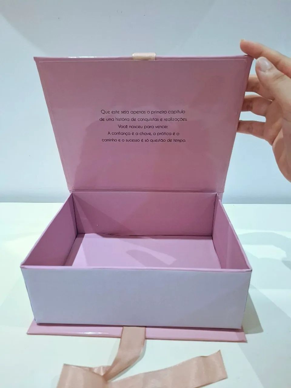 Caixa cartonada personalizada pra curso, padrinhos, batismo... - Foto 3