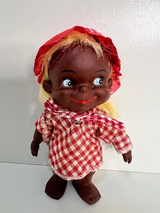 Boneca Antiga no estado. Sem marcação 