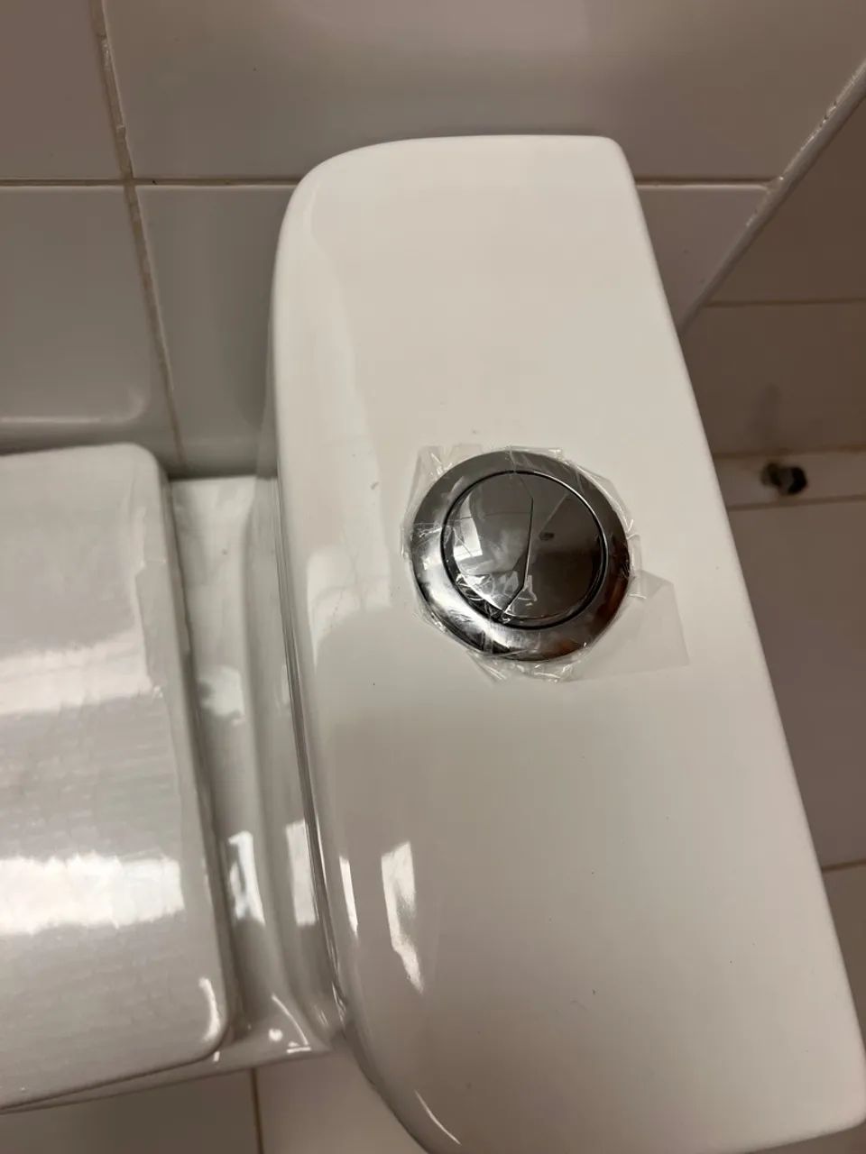 Vaso Sanitário com assento Monobloco - novo, recém comprado e não instalado  - Foto 4