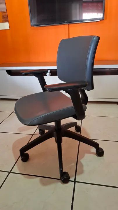 Cadeira de Escritório Giroflex - Foto 4