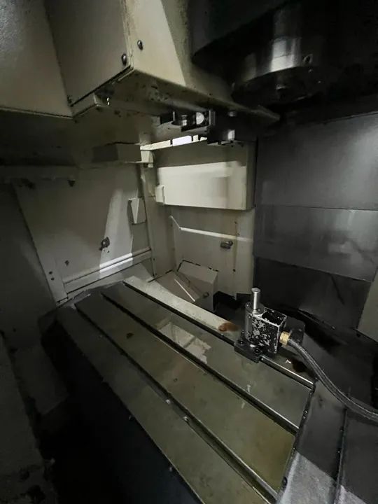 Centro de usinagem Mazak VCN 410A-II - Foto 4