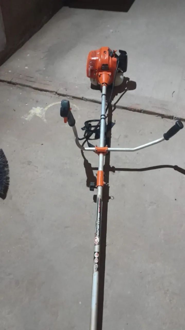 Roçadeira a Gasolina