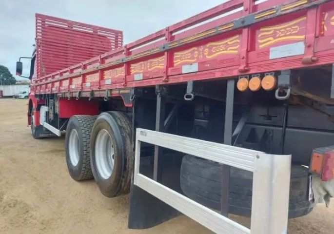 mb axor 1933 6x2 2012 carroceria  - Foto 6