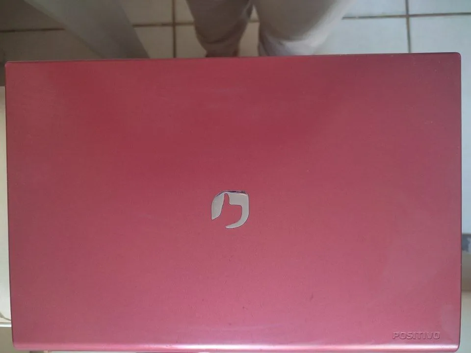 Notebook Positivo Vermelho - Ótimo estado
