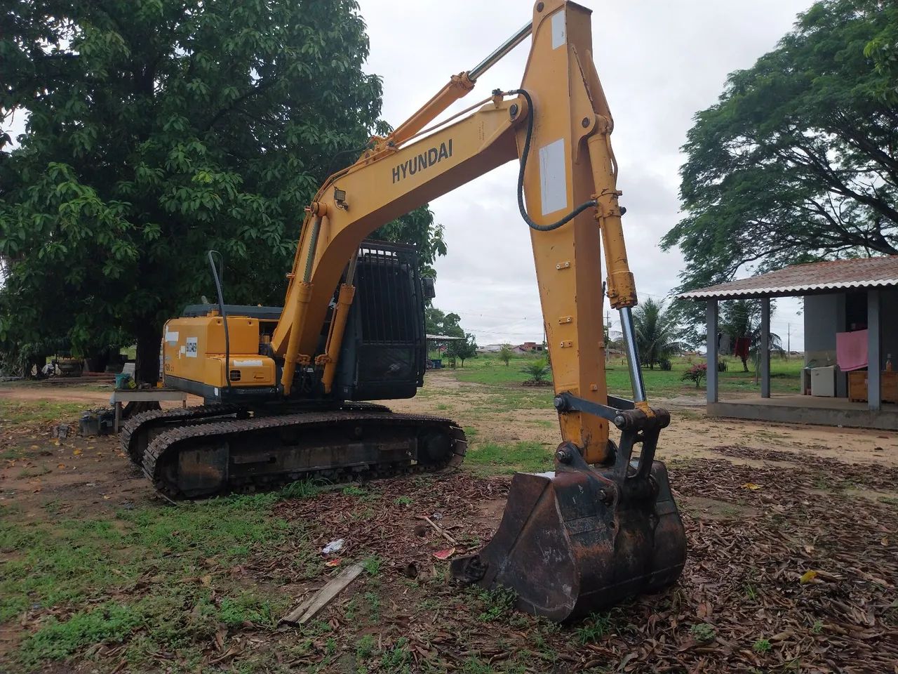 Vende-se Escavadeira 160 LC7 HYUNDAI R$ 350.000 - Foto 3