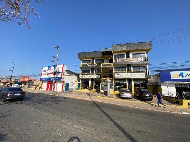 Vende-se Loja + Depósito e Salas Comerciais (Porteira Fechada)