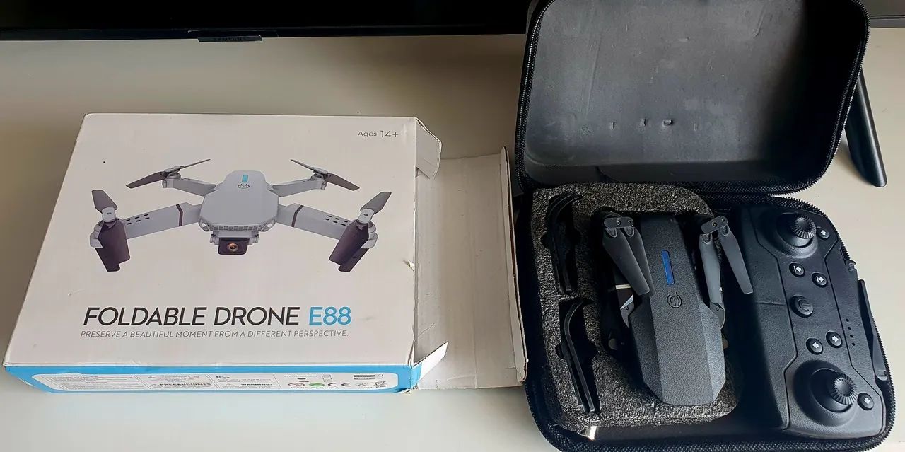 Drone Dobrável E88 - Novo - Foto 2