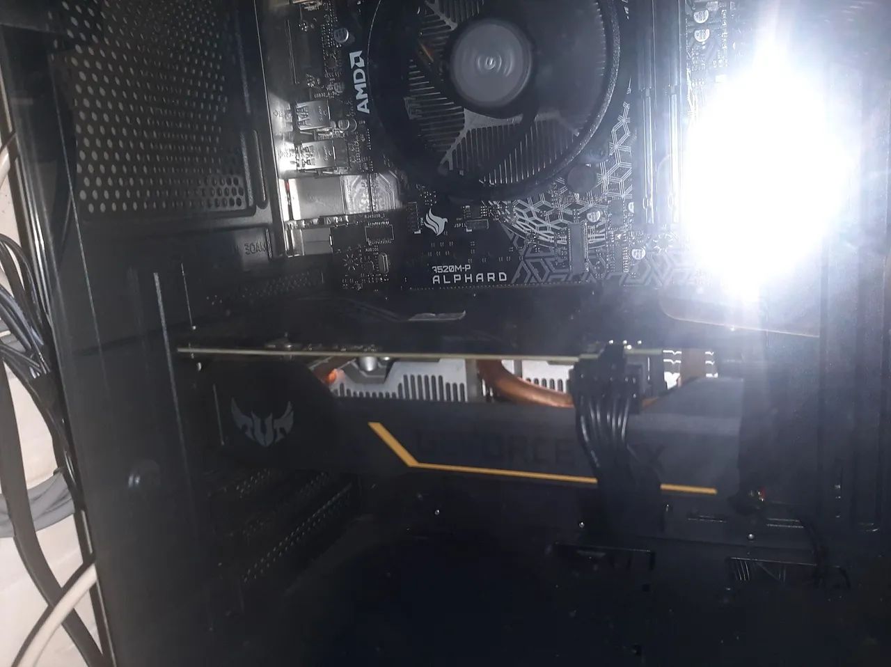 GTX 1650 ASUS TUF GAMING  - Foto 3