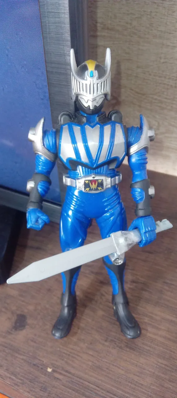 Boneco Kamen Rider Knight