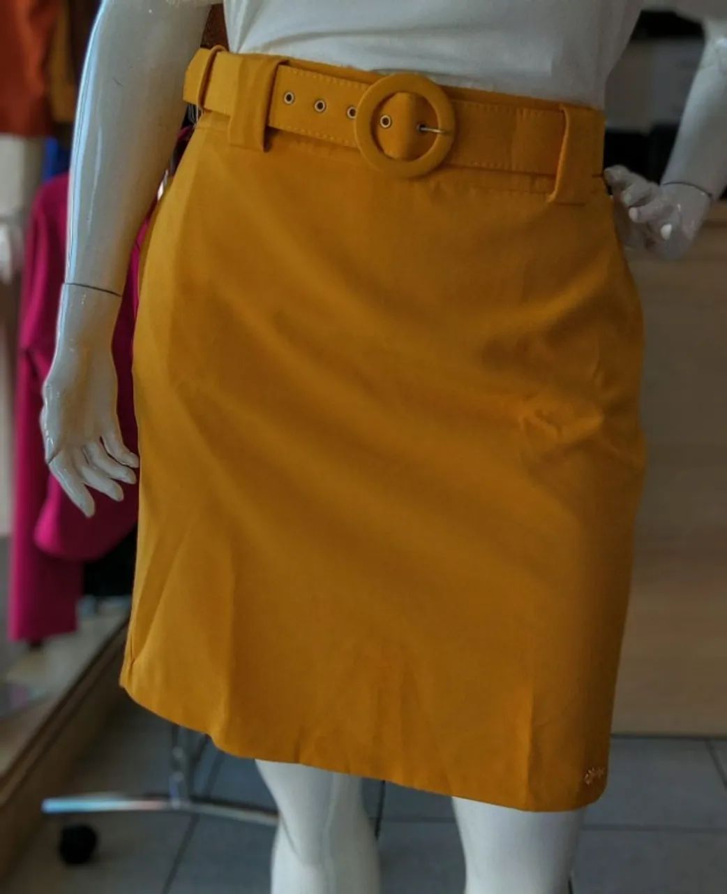 conjunto social blusa e saia com cinto  - Foto 2