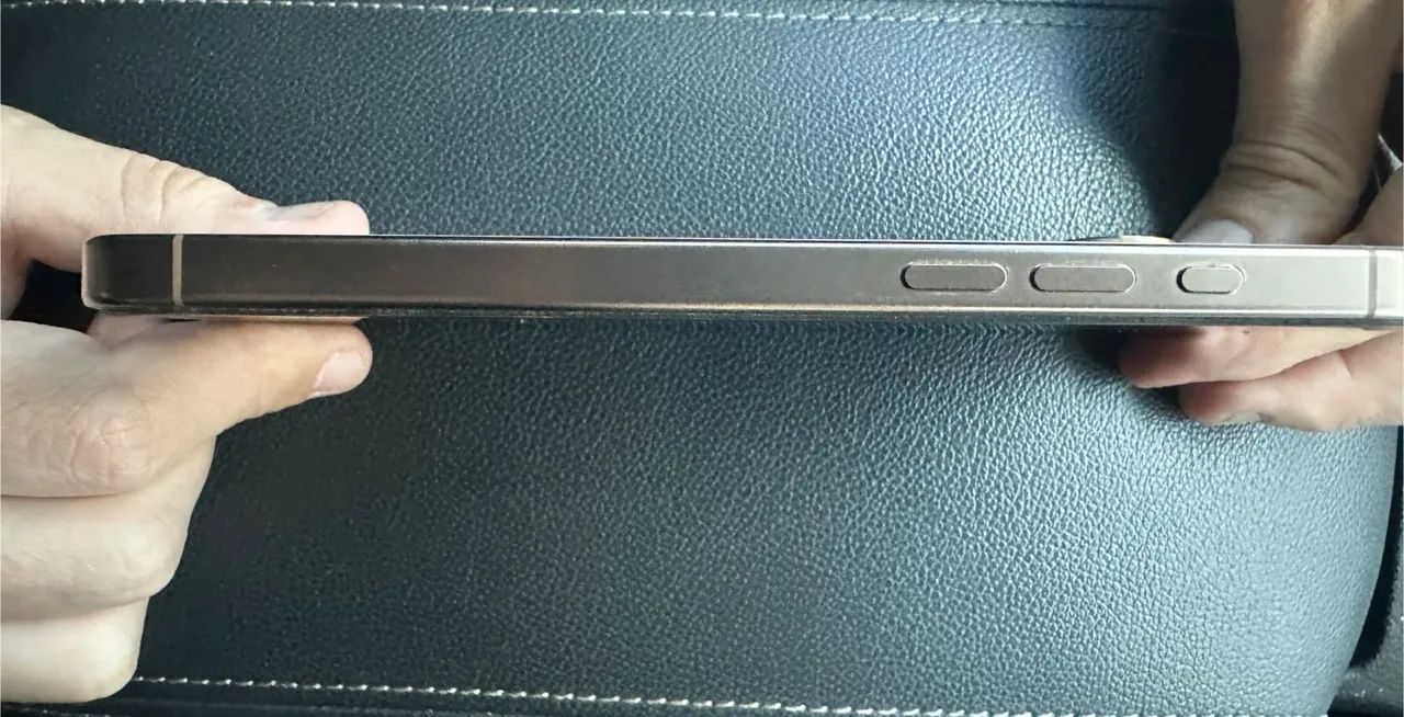 iPhone 16 pro max  - Foto 3