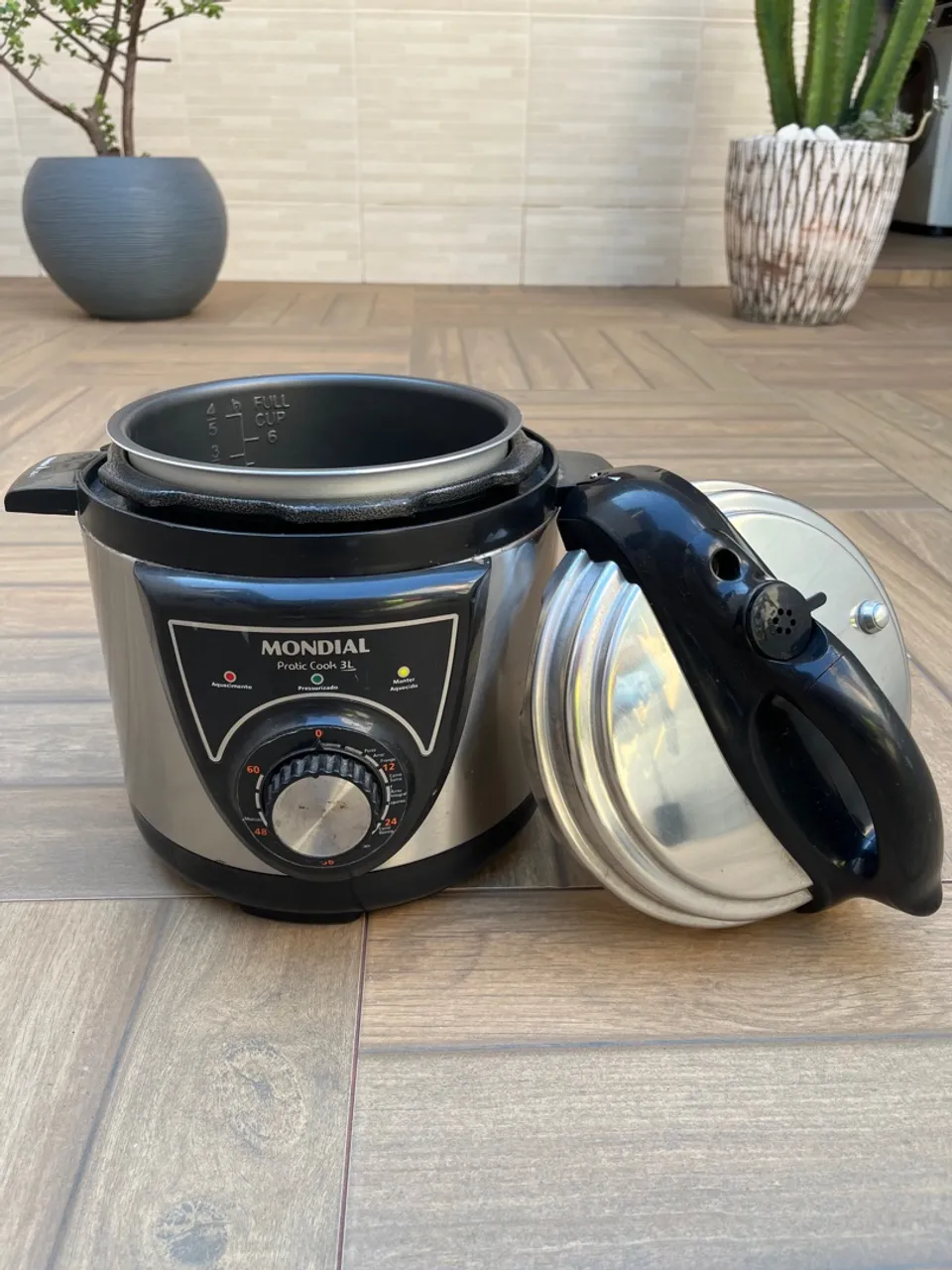 Panela de Pressão elétrica Mondial