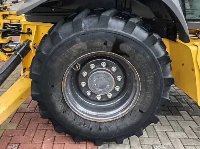 Retroescavadeira  New  Holland  2017 - Foto 6