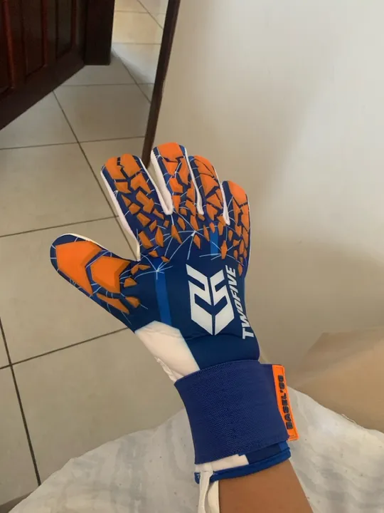 LUVA GOLEIRO PROFISSIONAL TWO FIVE BASEL
