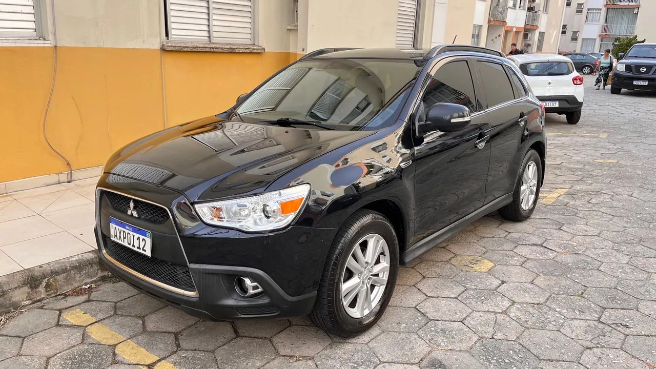 Mitsibushi ASX Preto Ano 2012 - 4x4 Automático 