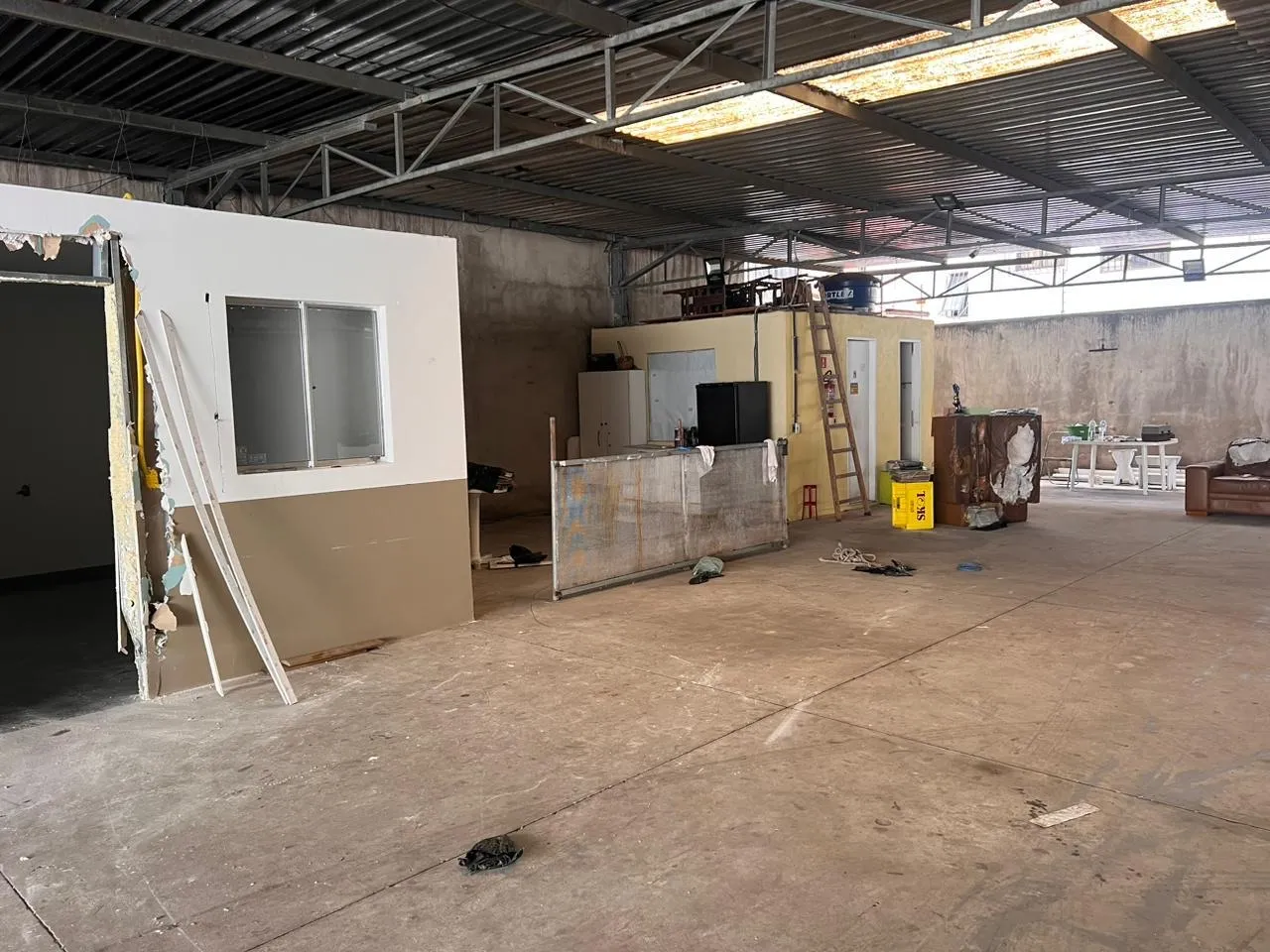 Galpão de 400m² para Locação - Rua Carijós, Jardim da Penha