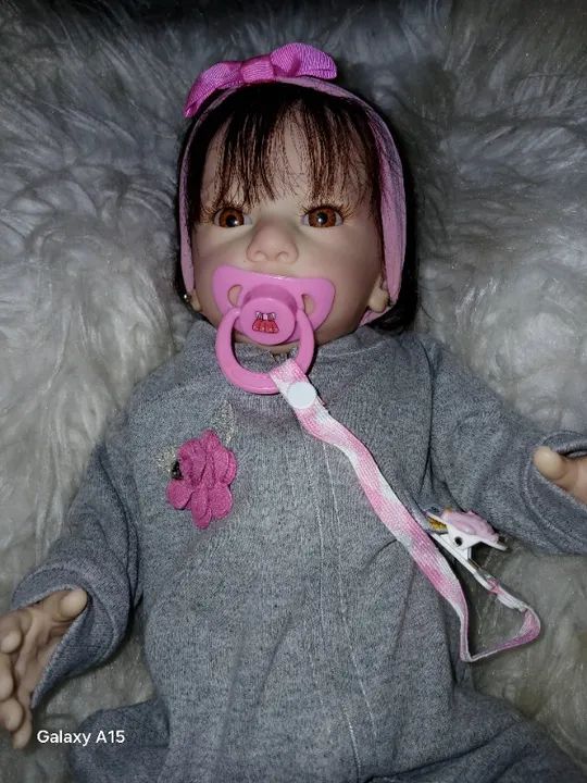 Bebê Reborn corpinho de silicone  - Foto 2