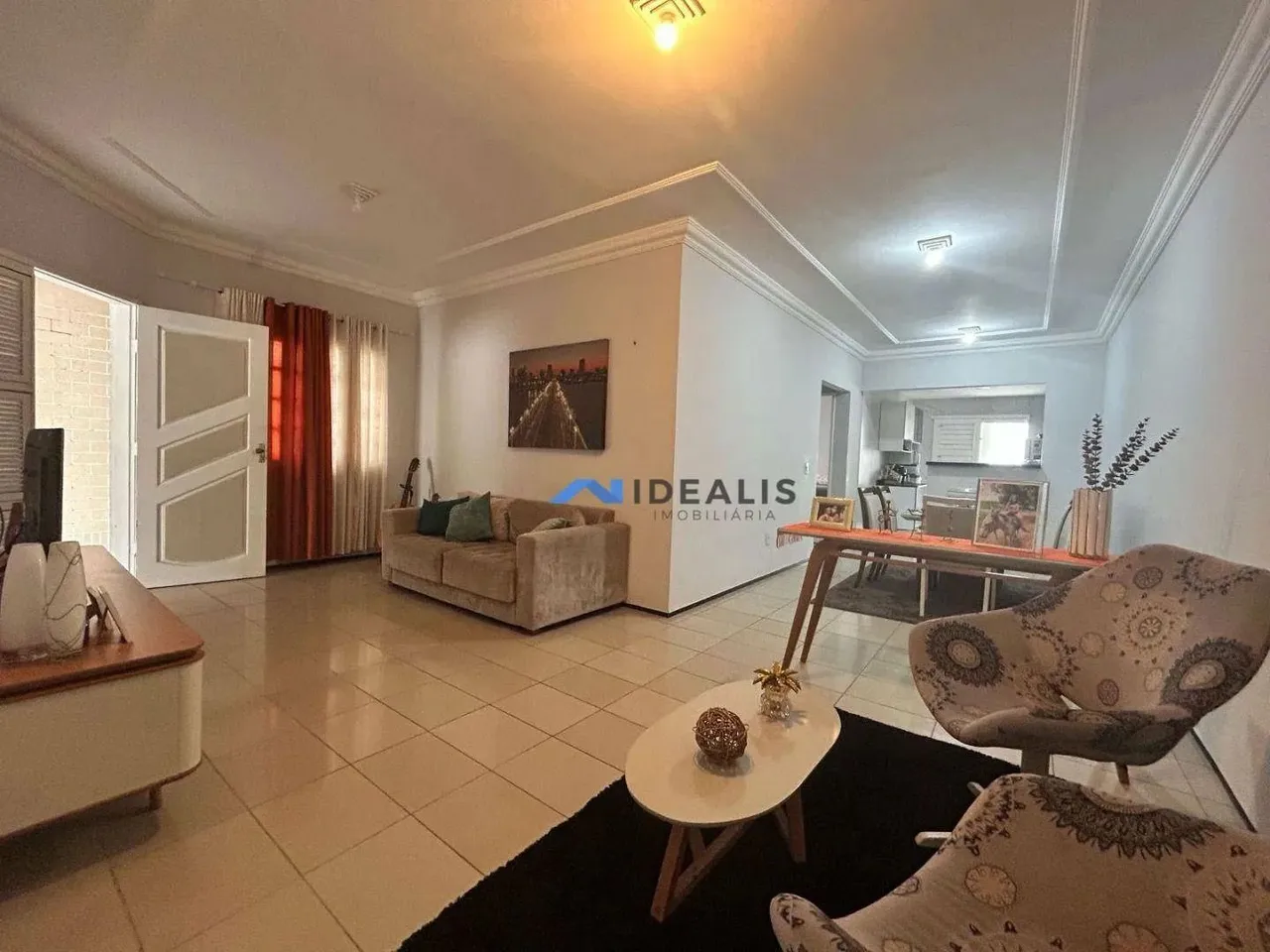 Casa com 3 dormitórios para alugar, 145 m² por R$ 3.100/mês - Edson Queiroz - Fortaleza/CE