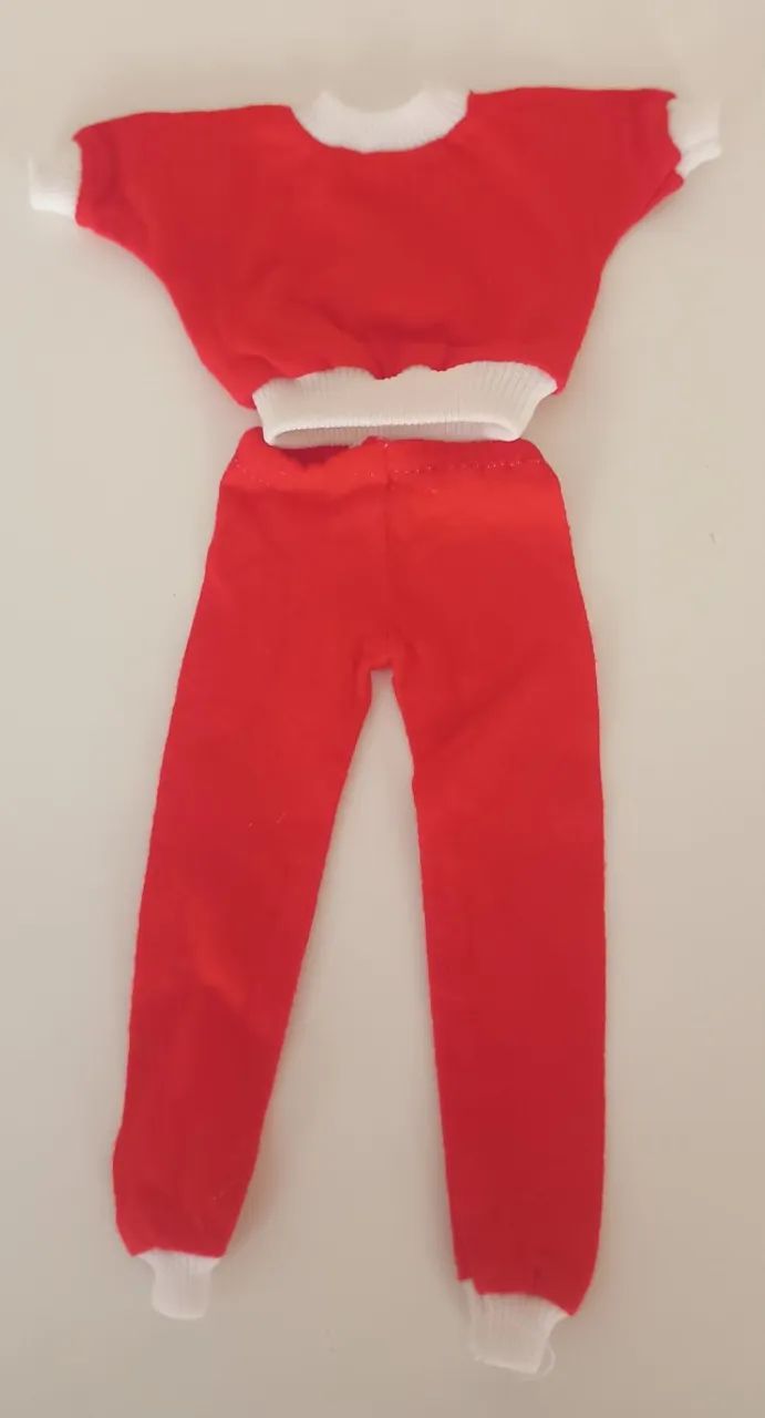 Conjunto Vermelho - Roupa de Boneca (Antigo) - Foto 2