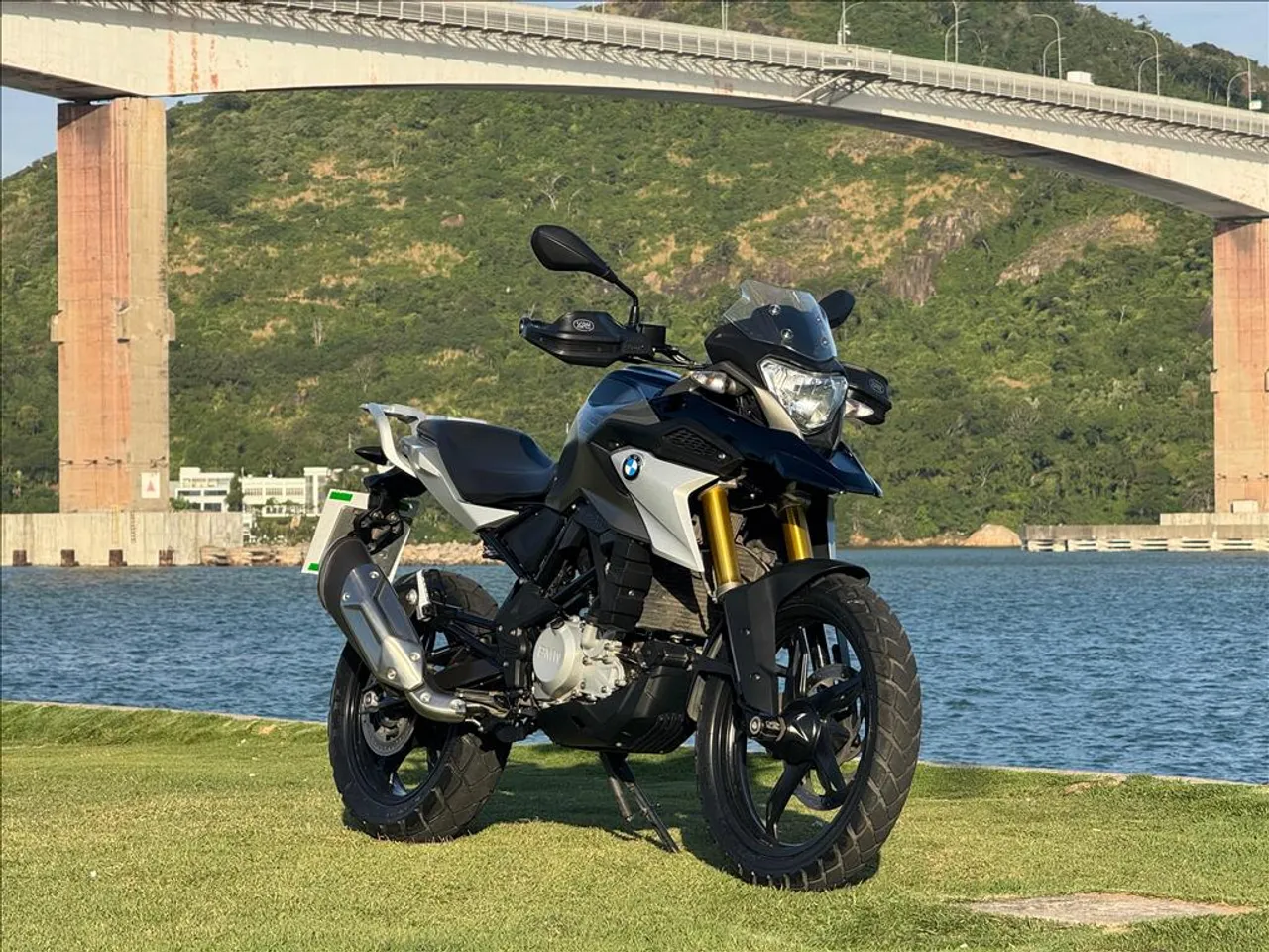 BMW G 310 R