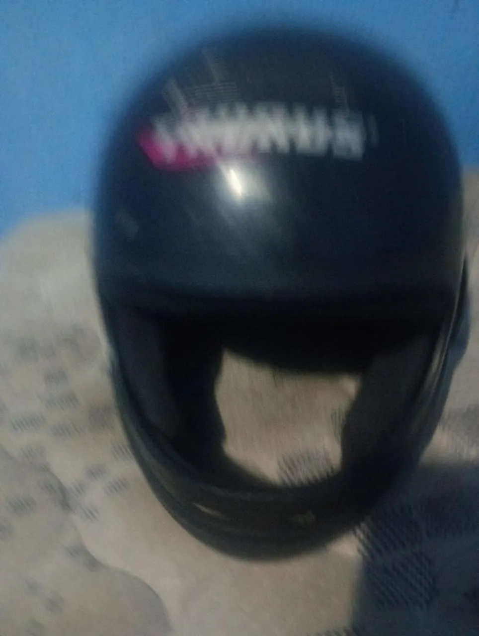 Capacete de moto preto