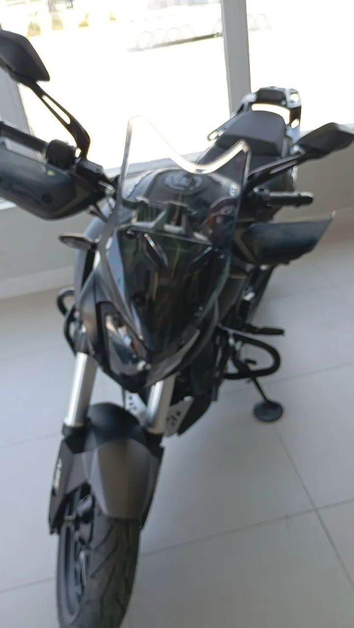 Bajaj dominar 400 2025 - Foto 4